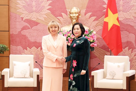 Việt Nam- Belarus: Tiếp tục chia sẻ sáng kiến vì hòa bình, nâng cao vai trò phụ nữ trong đời sống chính trị