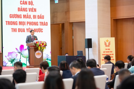 Khơi dậy mạnh mẽ hơn nữa niềm tự hào, ý chí vươn lên, khát vọng cống hiến của đội ngũ cán bộ, công chức, viên chức và người lao động