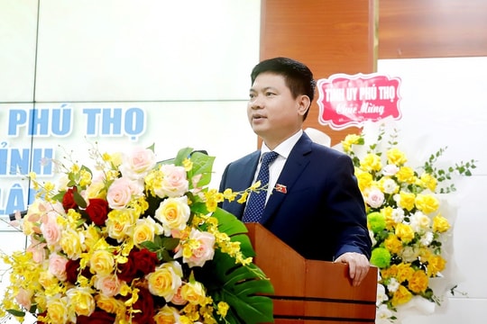 Bí thư Tỉnh ủy Phú Thọ thăm và chúc mừng Bệnh viện Đa khoa tỉnh