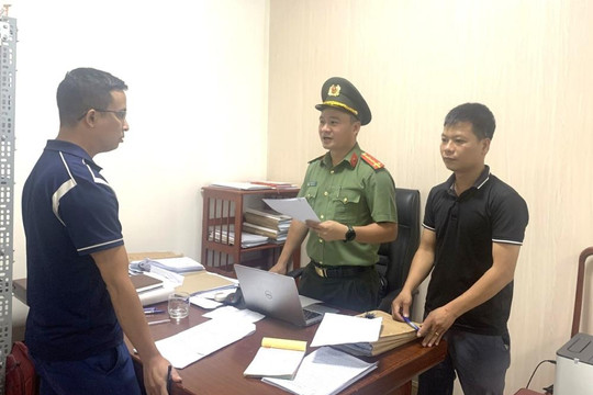Bắt 9 đối tượng trong đường dây “Tổ chức cho người khác trốn đi nước ngoài”