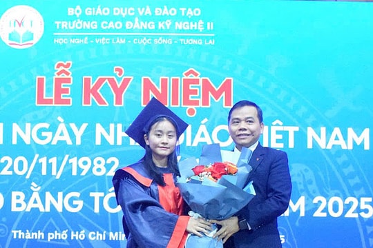 Trường Cao đẳng Kỹ nghệ II kỷ niệm 43 năm Ngày Nhà giáo Việt Nam