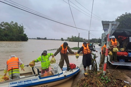Đắk Lắk: Quyết tâm không để dân vùng lũ đói, rét