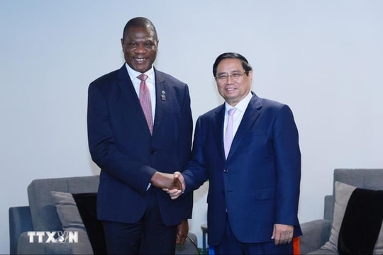 Thủ tướng Phạm Minh Chính gặp Phó Tổng thống Nam Phi
