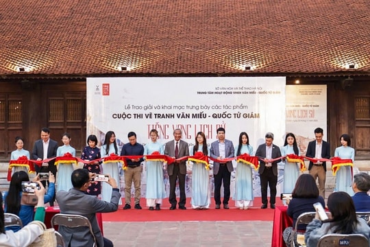 Trao giải và khai mạc trưng bày tác phẩm cuộc thi vẽ tranh về Văn Miếu