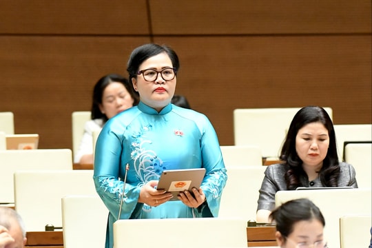 Chiều 24/11/2025, Quốc hội thảo luận tại Hội trường