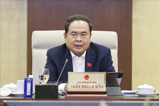 NA Standing Committee examines special incentives for HCM City, Da Nang
