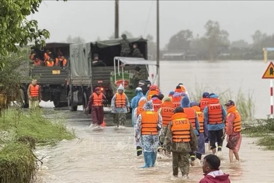 Vietnam ramps up support for flood-hit Central and Central Highlands regions