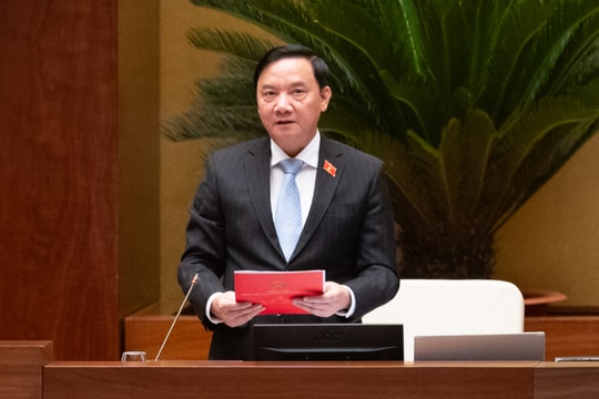 Quốc hội thông qua Luật Chuyển giao người đang chấp hành án phạt tù