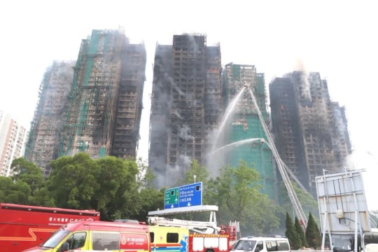 FM extends condolences over Hong Kong building fire