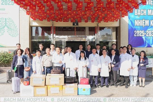 Bệnh viện Bạch Mai cử đoàn bác sĩ và chuyên gia đầu ngành vào hỗ trợ Đắk Lắk sau mưa lũ