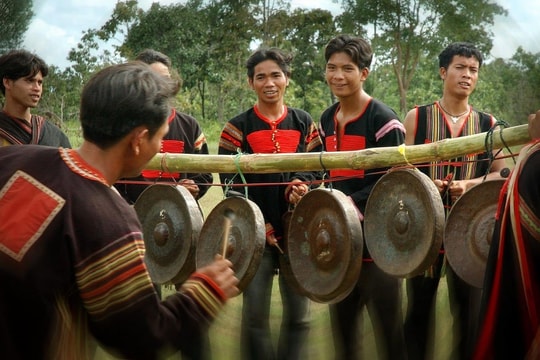 “Mỏ vàng” cho công nghiệp văn hóa Việt