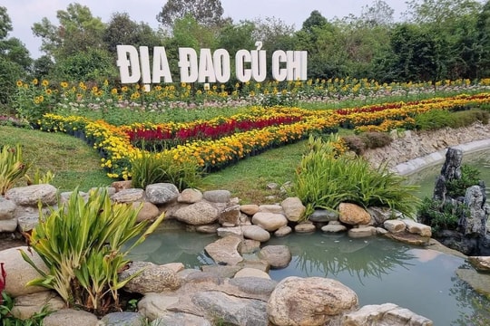 TP. Hồ Chí Minh: Bắn pháo hoa dịp kỷ niệm 30 năm Ngày truyền thống Khu Di tích lịch sử Địa đạo Củ Chi