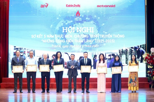 Sơ kết 5 năm và trao giải Cuộc thi viết "Những cống hiến thầm lặng"