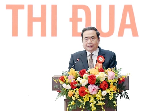Cống hiến nhiều hơn, góp phần xây dựng Nhà nước pháp quyền xã hội chủ nghĩa của dân, do dân và vì dân