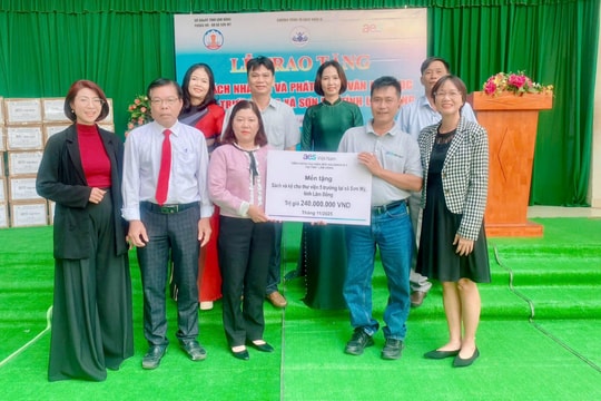 Tủ sách Nhân ái trao tặng sách cho 5 trường học tại Lâm Đồng