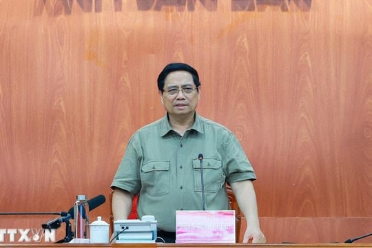 Thủ tướng Phạm Minh Chính yêu cầu phát động chiến dịch thần tốc xây sửa nhà cho người dân bị thiệt hại do mưa lũ