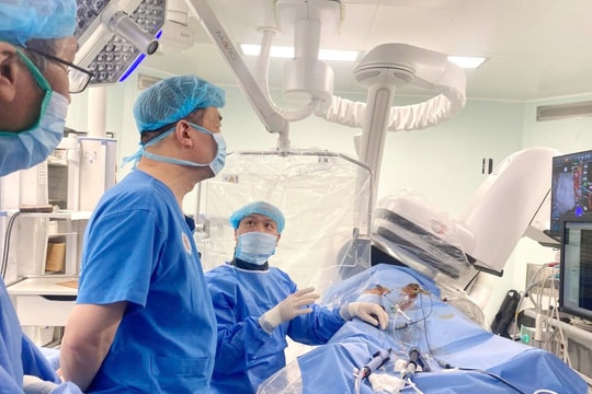 Bệnh viện TWQĐ 108 lần đầu tiên ứng dụng công nghệ đốt rung nhĩ năng lượng rất cao