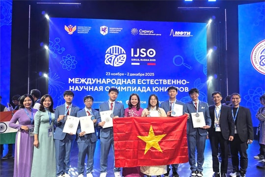 Hà Nội: Cả 6 học sinh giành huy chương tại Olympic Khoa học trẻ quốc tế 2025