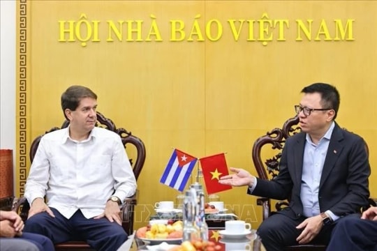 Vietnam ready to share digital transformation experience with Cuba in journalism