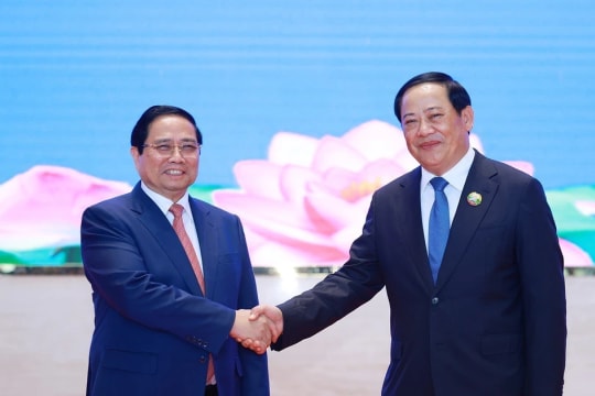 Vietnamese, Lao Prime Ministers co-chair Intergovernmental Committee’s 48th meeting in Vientiane