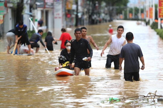 Khánh Hòa: Mưa trên diện rộng, cảnh báo nhiều nơi ngập sâu trên 3m