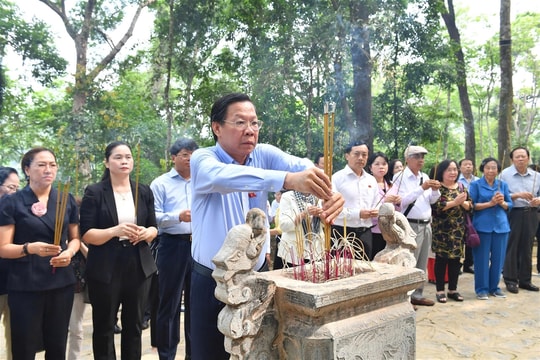 Đoàn ĐBQH TP. Hồ Chí Minh và các tỉnh Bến Tre, Bình Dương về nguồn tại Tuyên Quang