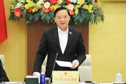 Phó Chủ tịch Quốc hội Nguyễn Khắc Định dự Phiên họp toàn thể của Ủy ban Pháp luật và Tư pháp