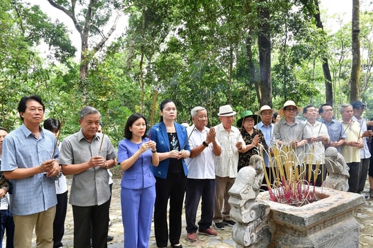 Đoàn ĐBQH tỉnh Đắk Lắk tổng kết Chương trình “Về nguồn”