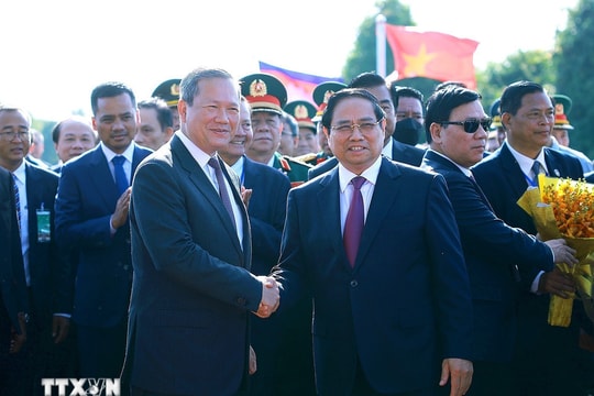 Thủ tướng Phạm Minh Chính và Thủ tướng Campuchia cùng dự khai trương cặp cửa khẩu quốc tế Tân Nam - Meun Chey