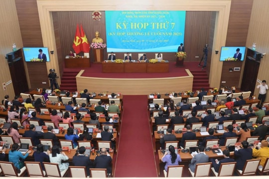 Khai mạc Kỳ họp thứ 7, HĐND tỉnh Quảng Ngãi khoá XIII