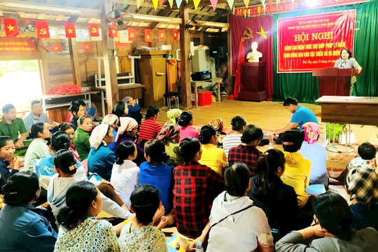 Thu hẹp "khoảng cách pháp lý" cho đồng bào dân tộc thiểu số