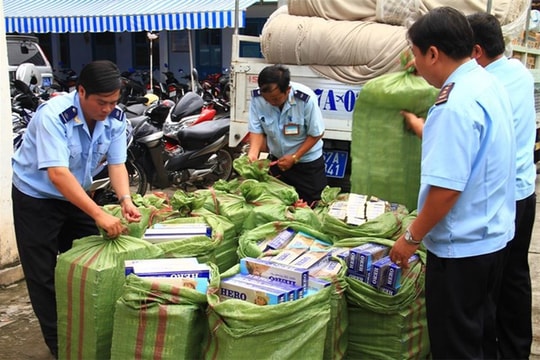 Kiên quyết đấu tranh, ngăn chặn, đẩy lùi buôn lậu, hàng giả và xâm phạm sở hữu trí tuệ