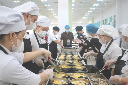 TP. Hồ Chí Minh: Kêu gọi ban đại diện cha mẹ học sinh cùng giám sát an toàn thực phẩm trong trường học