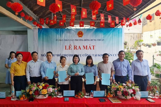 TP. Hồ Chí Minh: Ra mắt mô hình “Hỗ trợ dịch vụ công tại khu dân cư”