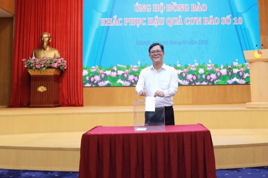 Kho bạc Nhà nước quyên góp 140 triệu đồng ủng hộ đồng bào thiệt hại do bão số 10