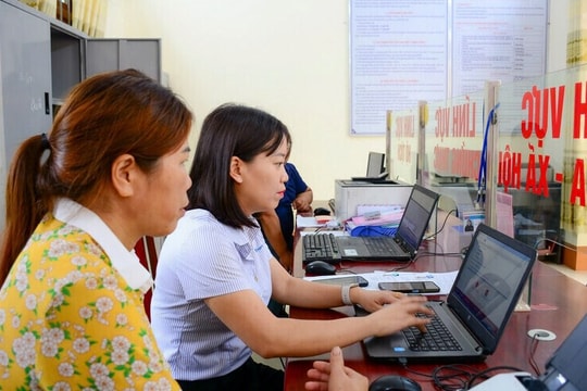 Kho bạc Nhà nước làm việc xuyên lễ 2/9 để bảo đảm chi trả quà tặng tới người dân