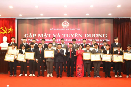 Bộ GD-ĐT tuyên dương học sinh đoạt giải Olympic và khoa học kỹ thuật quốc tế năm 2025