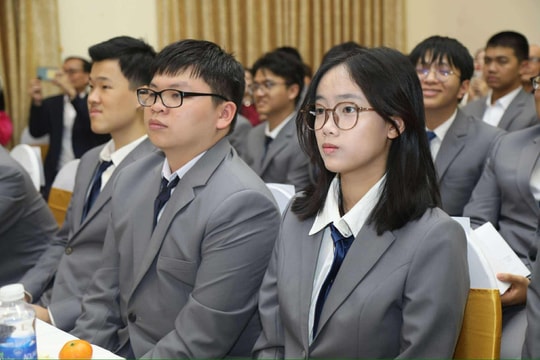 Bộ GD-ĐT công bố danh sách chọn học sinh trung học phổ thông vào các đội tuyển quốc gia dự thi Olympic quốc tế và khu vực năm 2026
