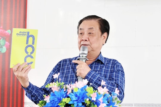 Phó Chủ tịch Quốc hội Lê Minh Hoan thăm Trường THPT chuyên Nguyễn Quang Diêu, Đồng Tháp