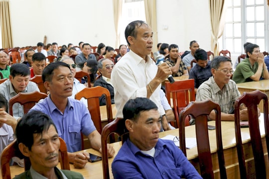 Cử tri xã Nam Ban Lâm Hà kiến nghị sớm tháo gỡ vướng mắc hạ tầng, đất đai và điện sinh hoạt