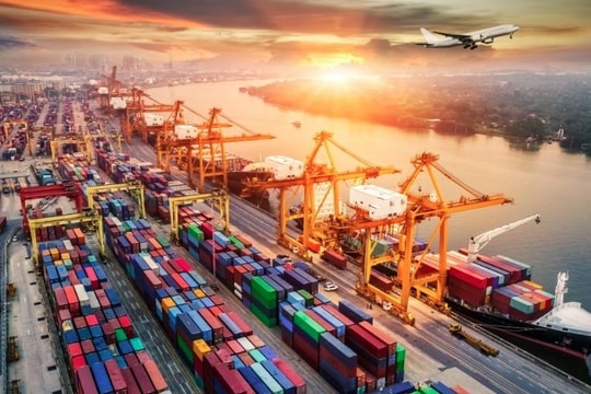 Vietnam defies US tariffs with robust export growth in 2025