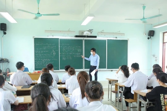 TP. Hồ Chí Minh: Lập dự toán chi trả tiền lương dạy thêm giờ thực hiện 2 buổi/ngày