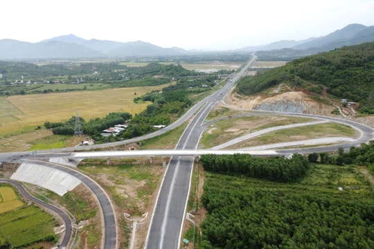 Sẵn sàng thông xe kỹ thuật 20km đầu tuyến đường bộ cao tốc Khánh Hòa - Buôn Ma Thuột