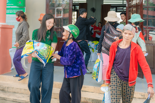 Sát cánh cùng đồng bào vùng lũ - Tập đoàn Bảo Tín lan tỏa yêu thương tại Đắk Lắk và Gia Lai