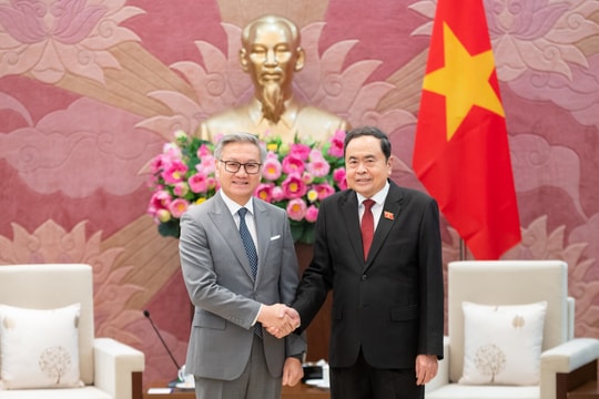 Chủ tịch Quốc hội Trần Thanh Mẫn tiếp Bộ trưởng Ngoại giao Lào