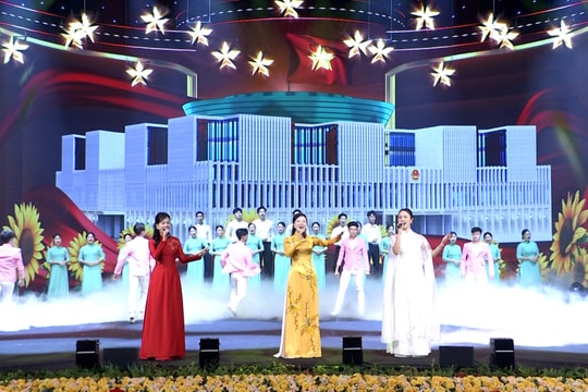 Giải Diên Hồng lần thứ tư: Liên khúc: Tự hào Quốc hội Việt Nam, Việt Nam tự hào tiếp bước tương lai, Quốc hội ngời sáng niềm tin
