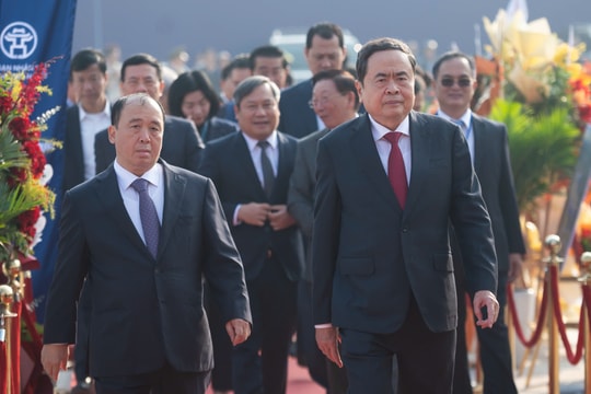 Chủ tịch Quốc hội Trần Thanh Mẫn dự Lễ khởi công dự án Trục Đại lộ cảnh quan sông Hồng tại Hà Nội