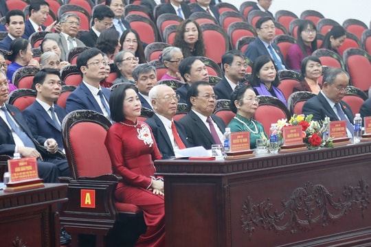 Phó Chủ tịch Quốc hội Nguyễn Thị Thanh dự tổng kết công tác nhiệm kỳ Khóa XV của Đoàn đại biểu Quốc hội tỉnh Ninh Bình