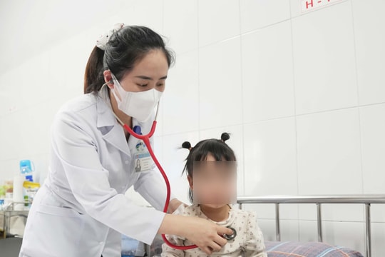 Nhiều trẻ nhập viện do viêm phế quản trong mùa lạnh