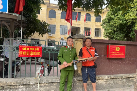Công an xã Trung Giã phát động cao điểm thu hồi vũ khí, vật liệu nổ, công cụ hỗ trợ và pháo dịp Tết Nguyên đán 2026